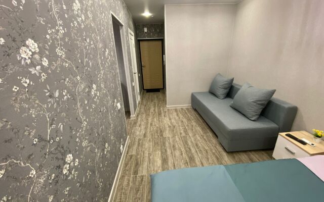 Na Ulitse Aleksandra Polina 1 Apartments