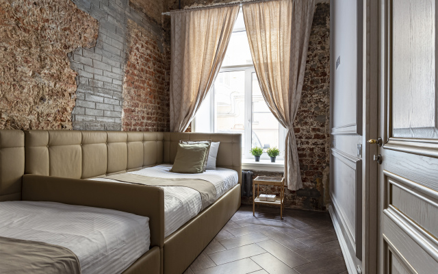 Апартаменты рядом с Дворцовой площадью и Эрмитажем.