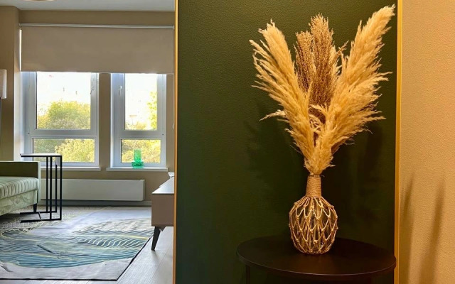 Udachnaya s Proektorom i Booolshoj Krovatyu Flat