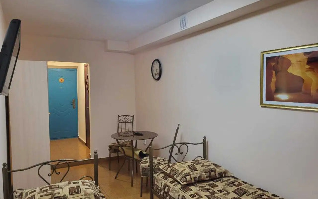 Квартира студия в комлексе Дзамбала