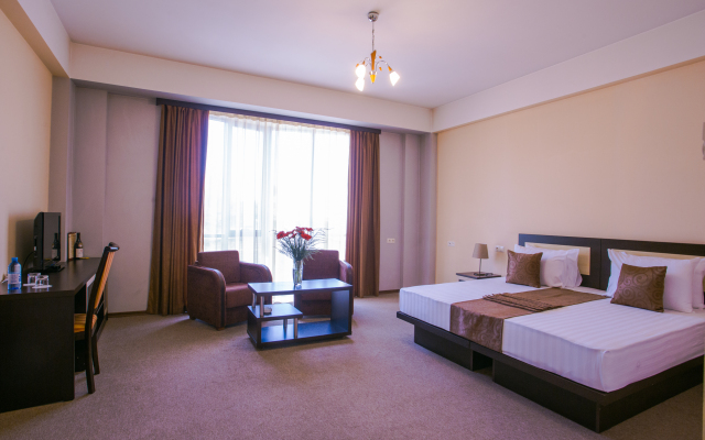 Ani Central Inn