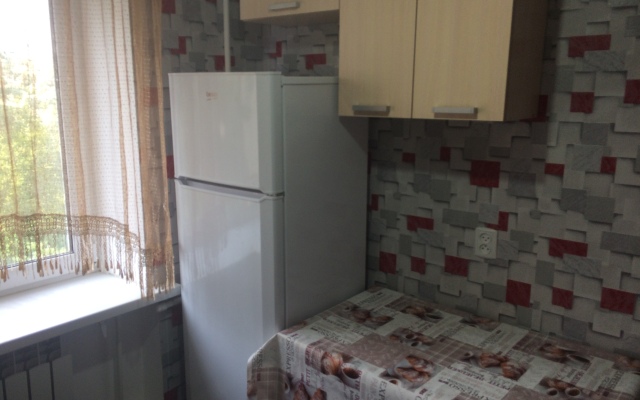 Uyutnaya V Tsentre Goroda Shakhty Flat