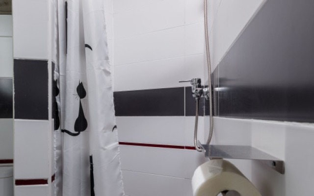 Апартаменты на Набережной Макарова 16 (1)