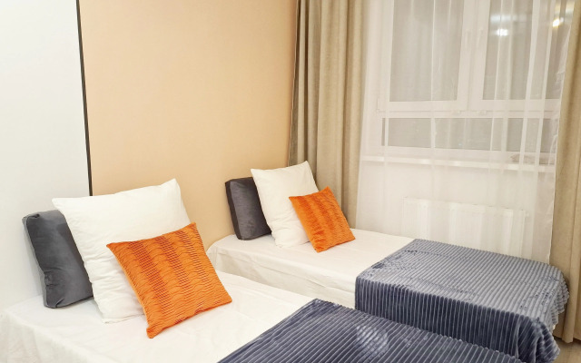 Апартаменты для большой семьи или компании в командировке с видом на Уральские горы