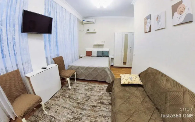 Na Volzhskoy Ulitse 85A Apartments