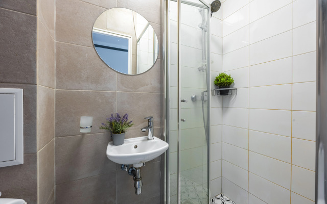 Apartamenty 3 na Rizhskom Prospekte (R16)
