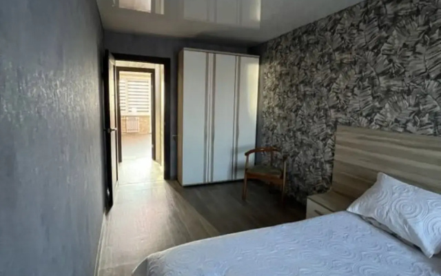 Квартира уютная с большой кухней гостиной