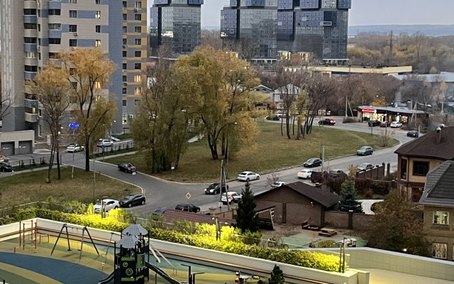 U Kremlya I Chashi Flat