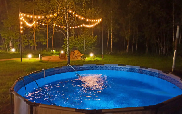 Dubldom U Lesa Private house