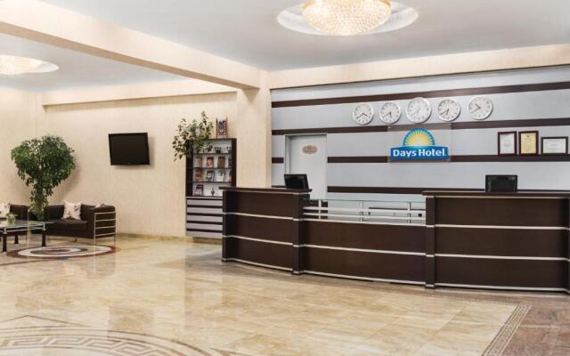 Days Hotel by Wyndham Baku Hotel