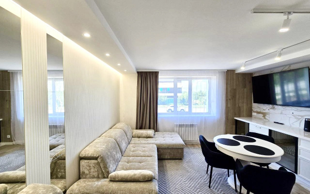 Квартира Евродвушка Люкс Ломоносова 6