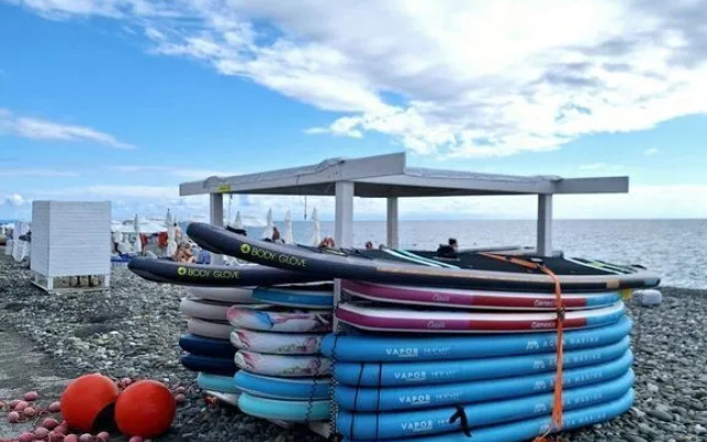 V 100 Metrakh Do Plyazha Apartments