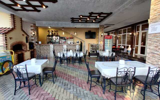 Меблированные комнаты Золотые пески