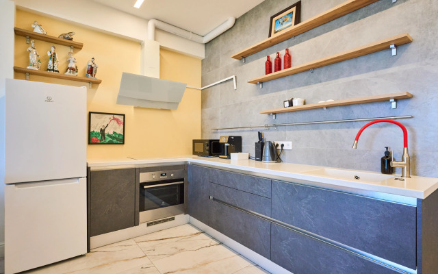 Апартаменты с Шикарным Видом на Море в Центре Сочи