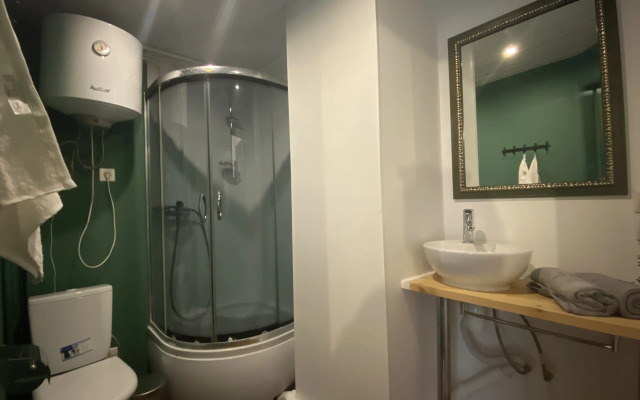 Апартаменты Серебрянический 2