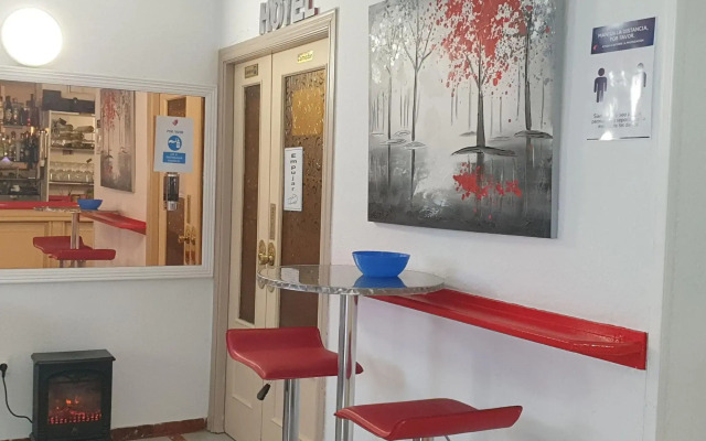 Отель  Al-Andalus