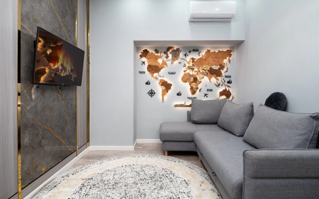 Апартаменты Трехкомнатные стильные возле Меги