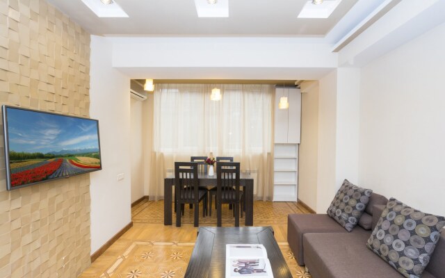 Апартаменты Stay Inn on Mashtots Str. 40a-7