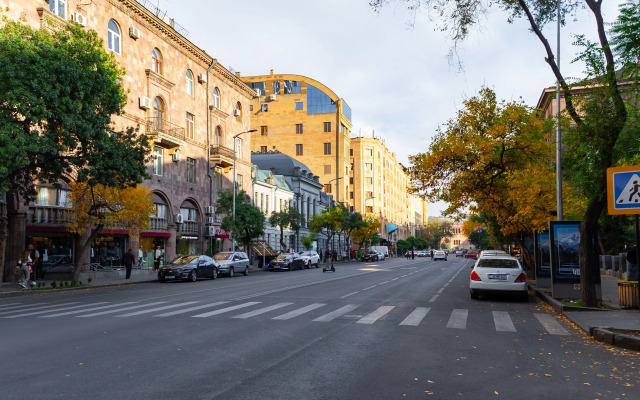 2-K, Ulitsa Amiryana, Am104 Flat