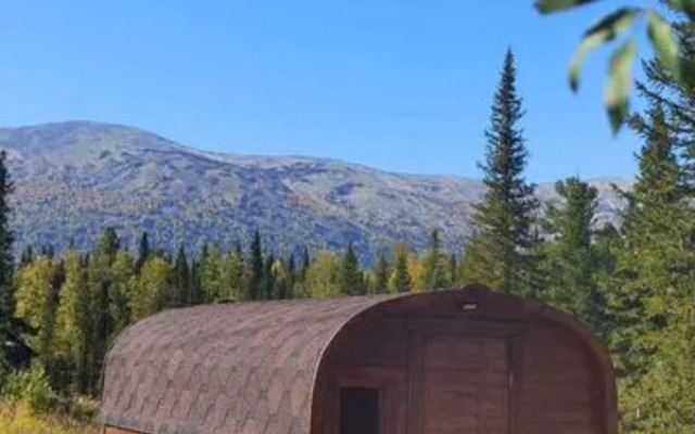 Частный дом А-фрейм в тихом месте среди леса