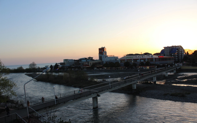 U Morya Ulitsa Naberezhnaya Apartments
