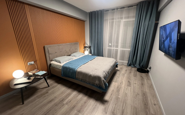 Na Ploschadi Pobedy Apartment