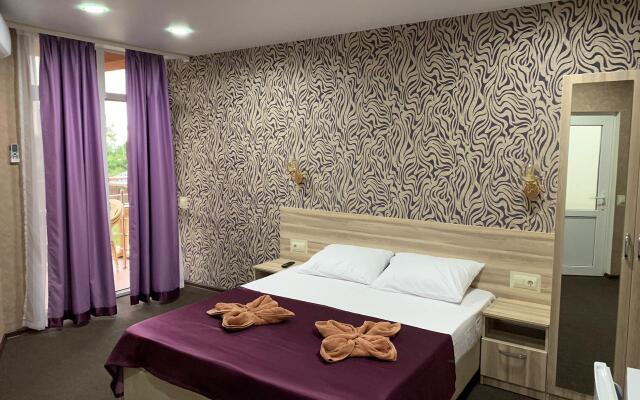 Summer House Mini-Hotel