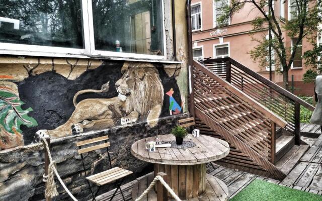 Art House Tolstoy Guest House