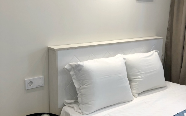 Апартаменты Озеро возле Аэропорта на 2 Гостя