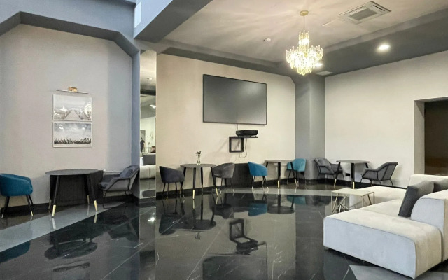 Uyutnye Sovremennye Vmestitelnye Apartamenty 615 Apartments