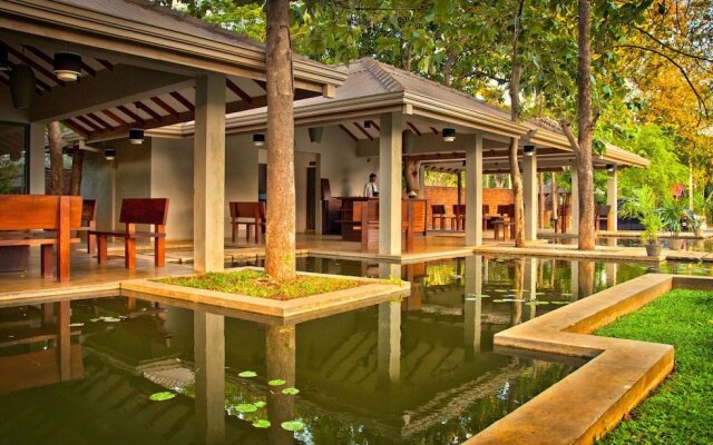 Fresco Water Villa Hotel