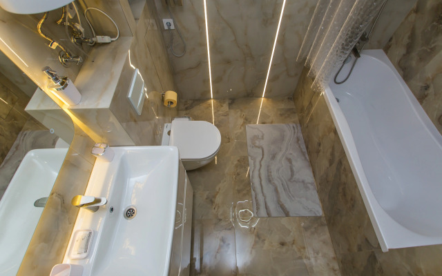 Shikarnaya Ryadom S Morem Flat