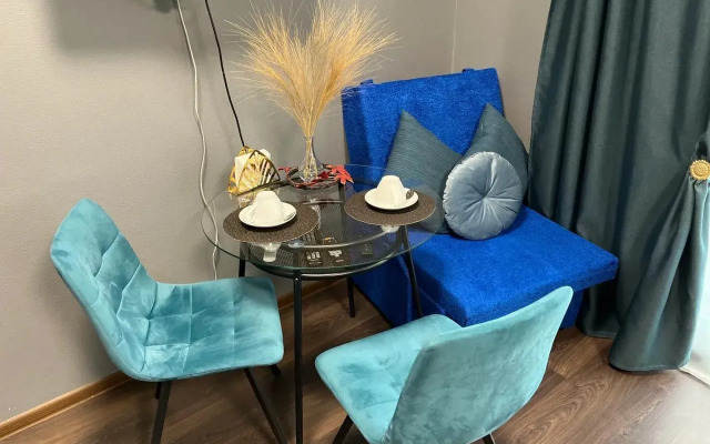 Na Oktyabryskoy Naberezhnoy 34k2 Apartments