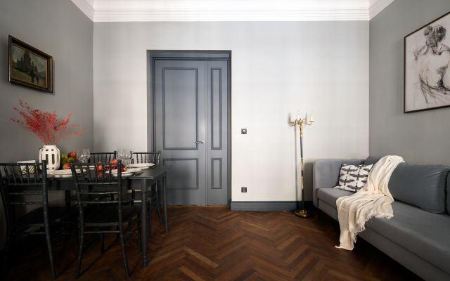 Апартаменты Двухкомнатные с Лепниной