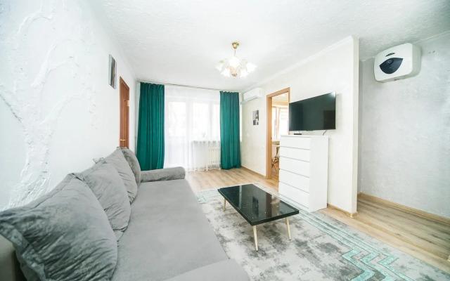 Апартаменты 3х комнатные Интернациональная 15 Центр