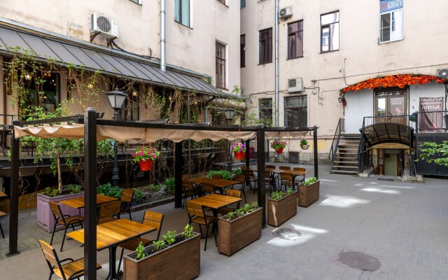 Апартаменты R&B на Невском 23