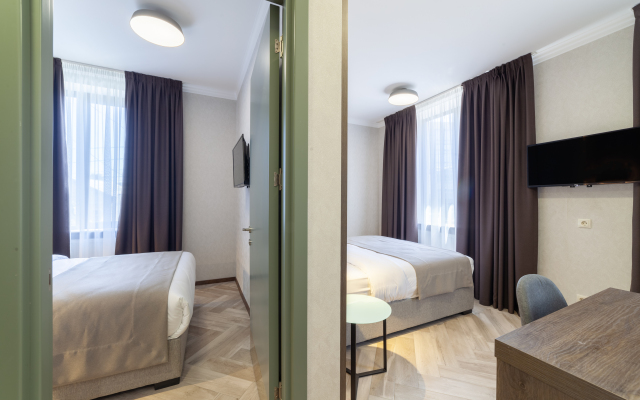 Old Wall Hotel