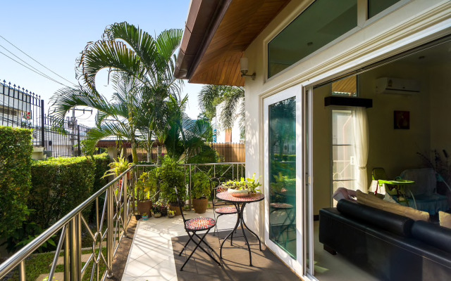 Spacious villa with private pool and parking Villa