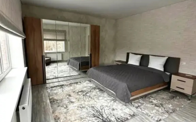 Квартира Уютная на улице Локомотивная