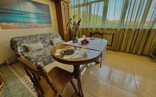 Semeyny lyuks s saunoy Flat