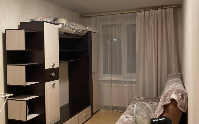 Dvuhkomnatnye na Nalichnoj 37/4 Apartments