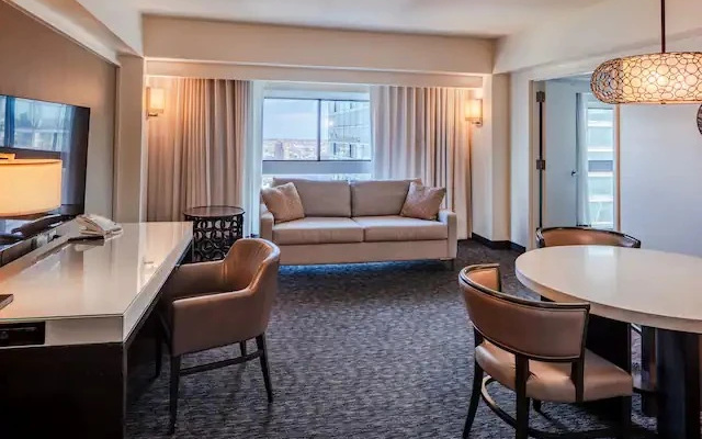 Hotel Millennium Hilton New York One UN Plaza - Image 3