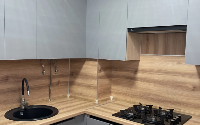 Dvukhkomnatnaya. Voroshilova 8a. 2 Etazh Flat