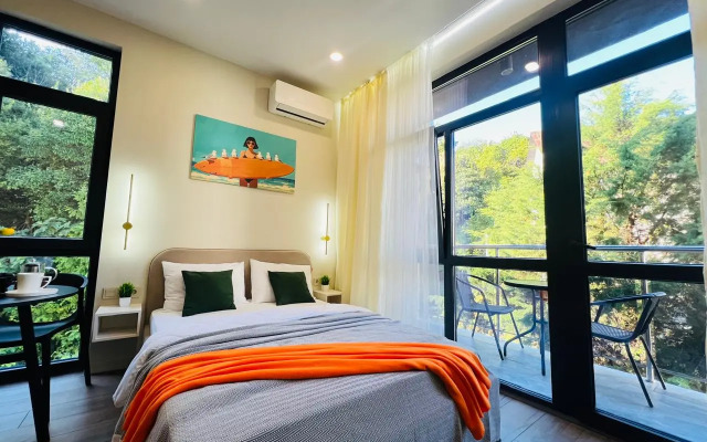 S Balkonom I Basseynom Na Territorii Apartments