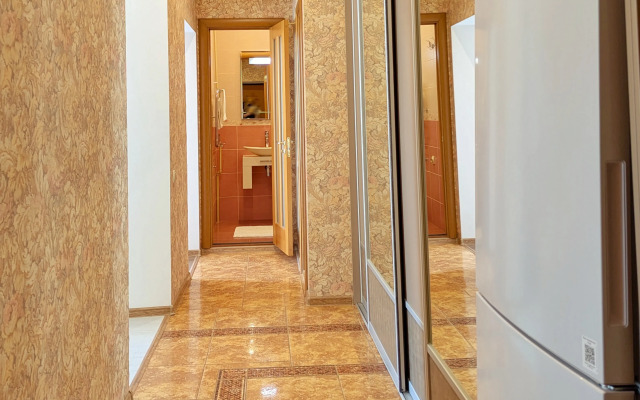 Dvukhkomnatnaya V Tsentre Flat
