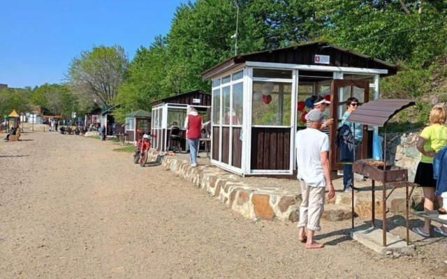 Ryadom S Blagoustroennym Plyazhem Flat