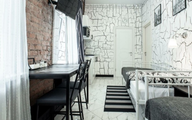 Black & White Na 1-Y Krasnoarmeyskoy Apart-hotel