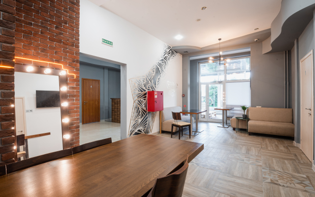 M&DHost Hostel