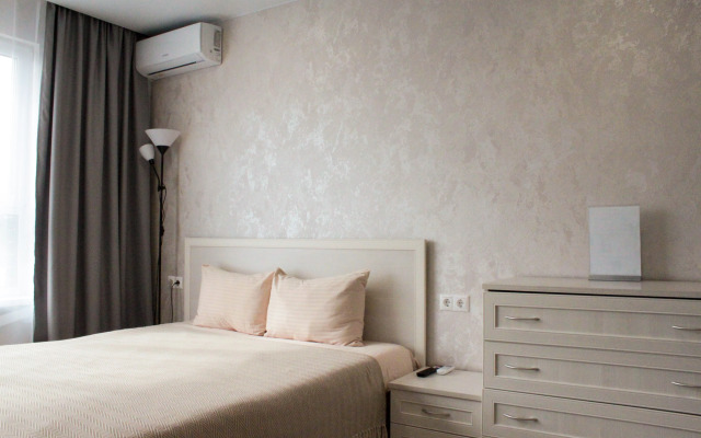 Na Romanovskoy 5 Flat