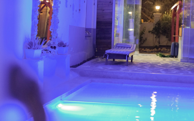 Hotel TEK HAN KUMKUYU